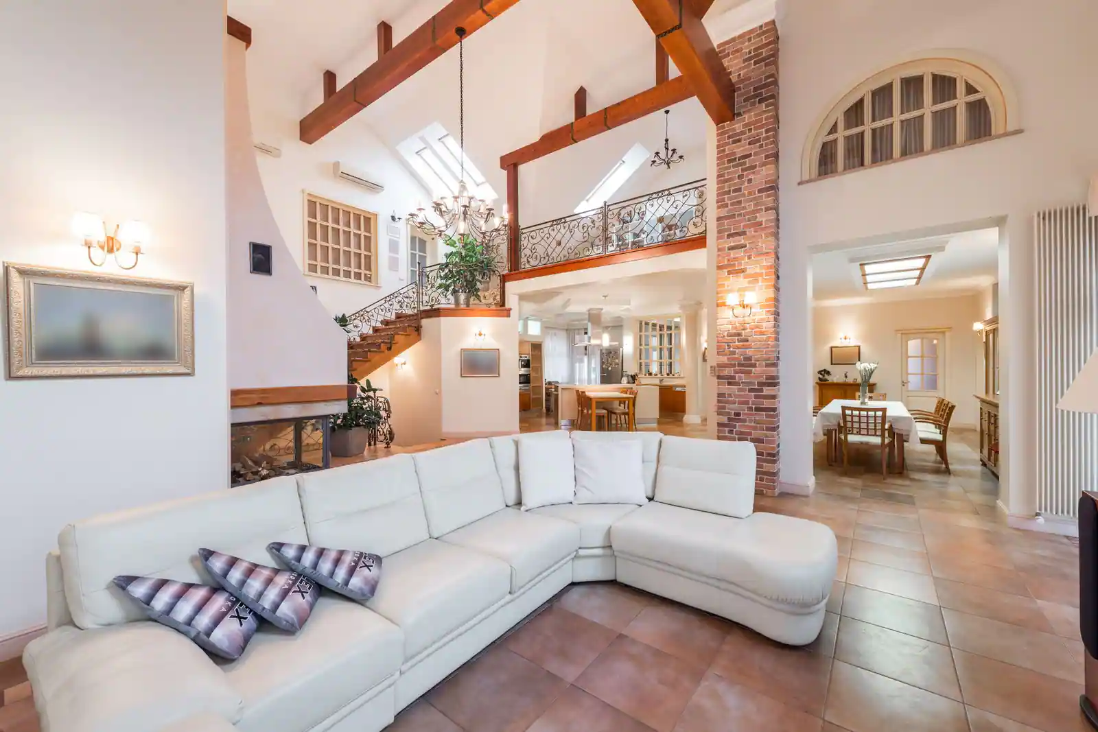 3 Bedroom Terrace Duplex With a BQ photo 2