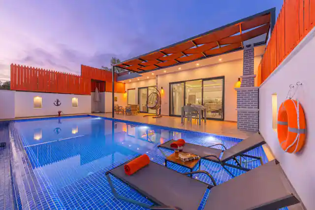 4 Bedroom Duplex Shortlet With Private Pool