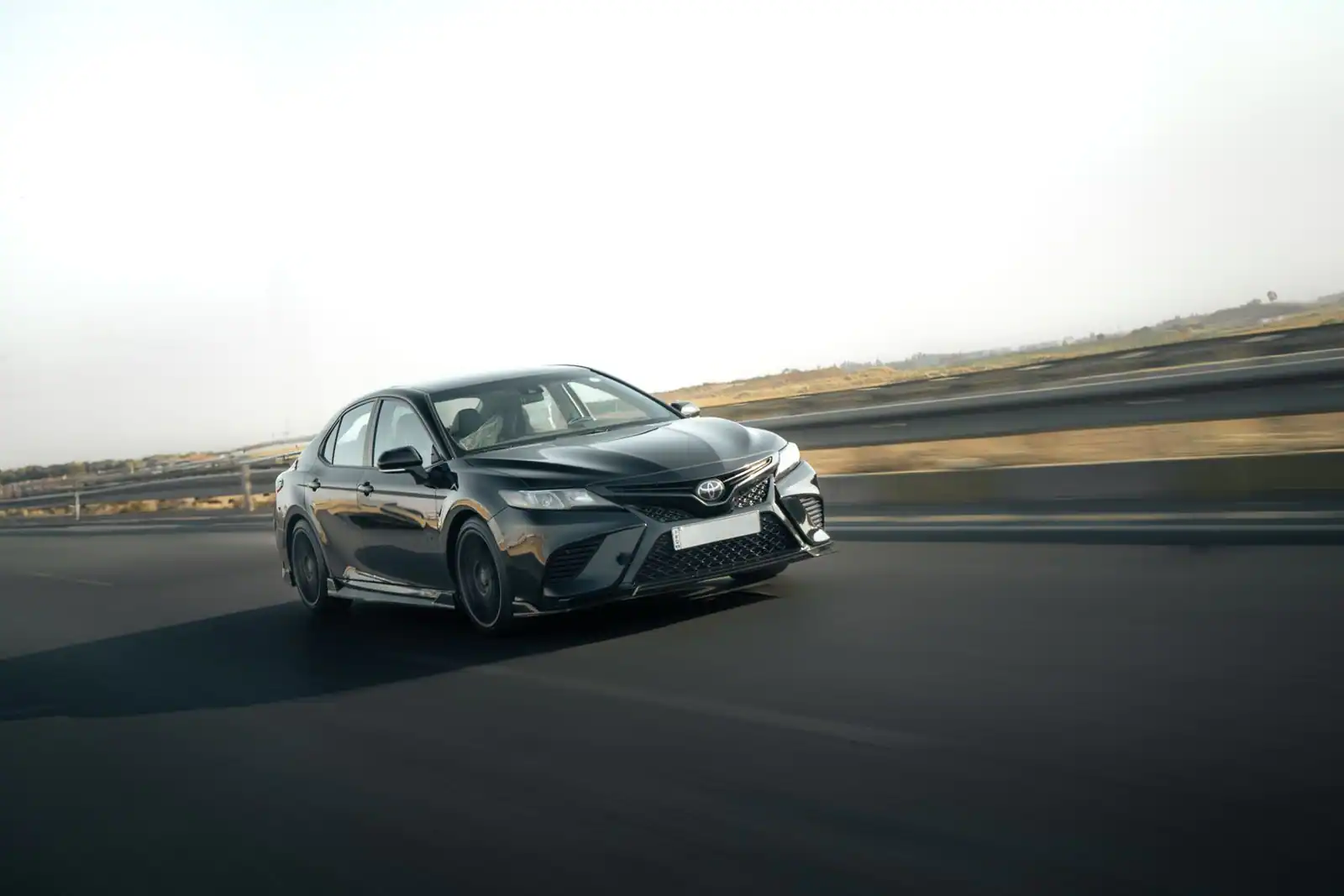Toyota Camry photo 1